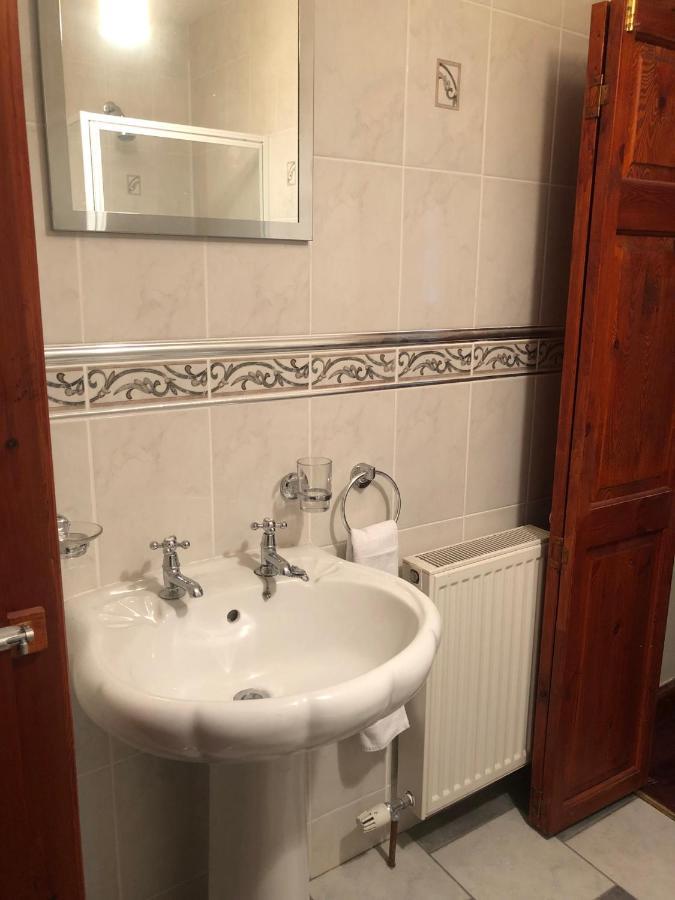Executive Serviced Apartments 1 Forfar Exterior foto